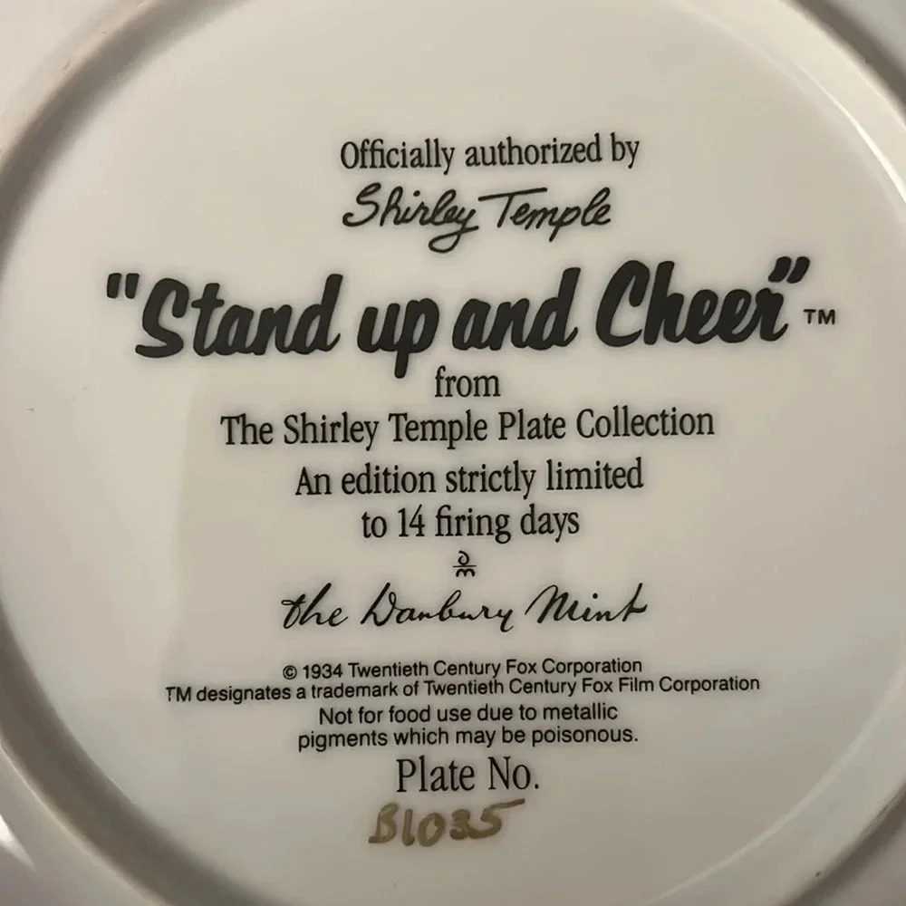 Shirley Temple Stand Up and Cheer Plate - Picture 3 of 3